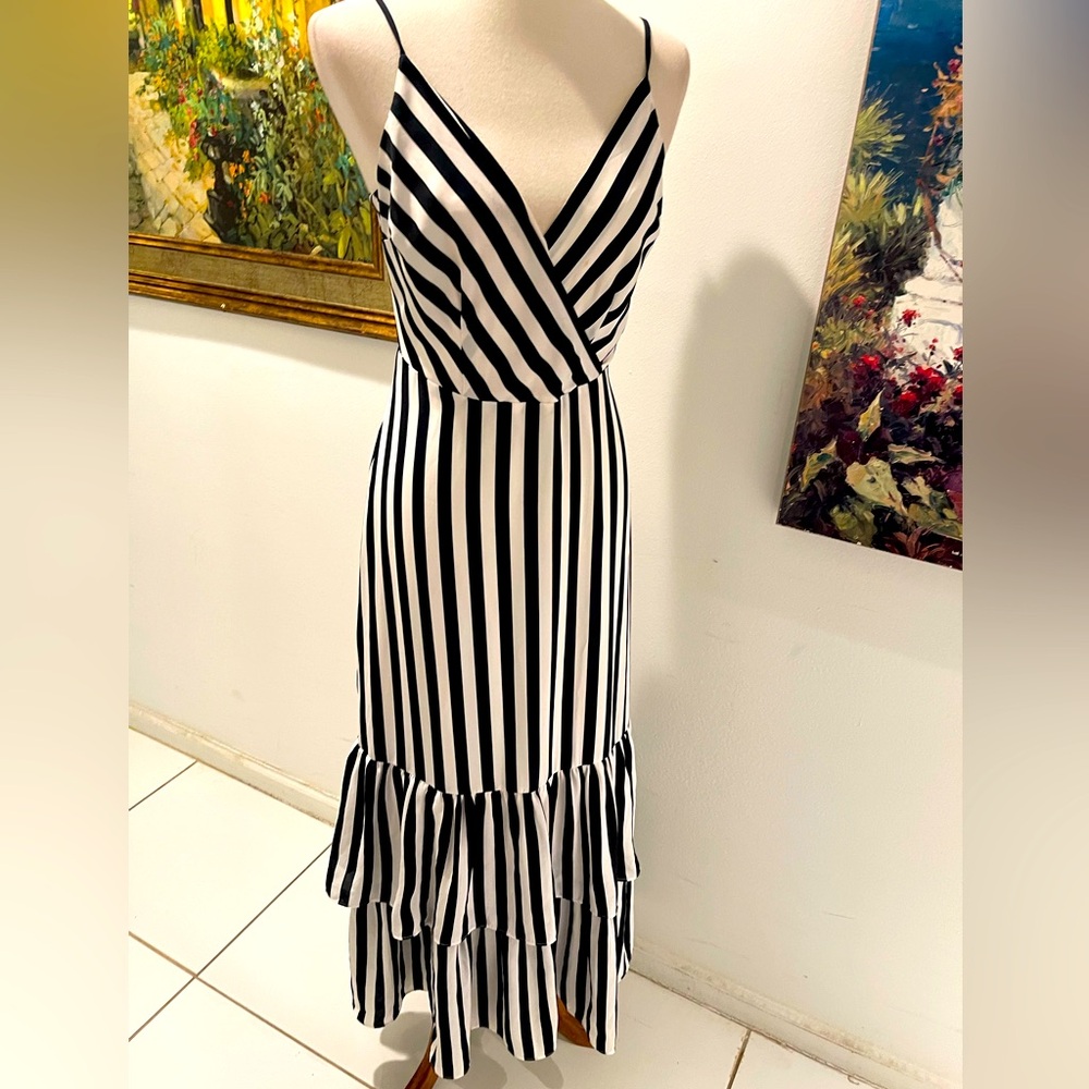 Banana Republic Navy / White Stripe Maxi Dress Size 4